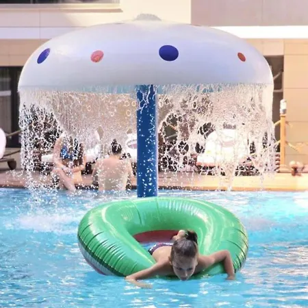 Apartahotel Royal Sea By Stefan